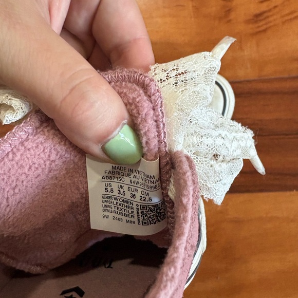 Converse Chuck Taylor Pink Soft Suede Sneakers 5.5 - Picture 4 of 5